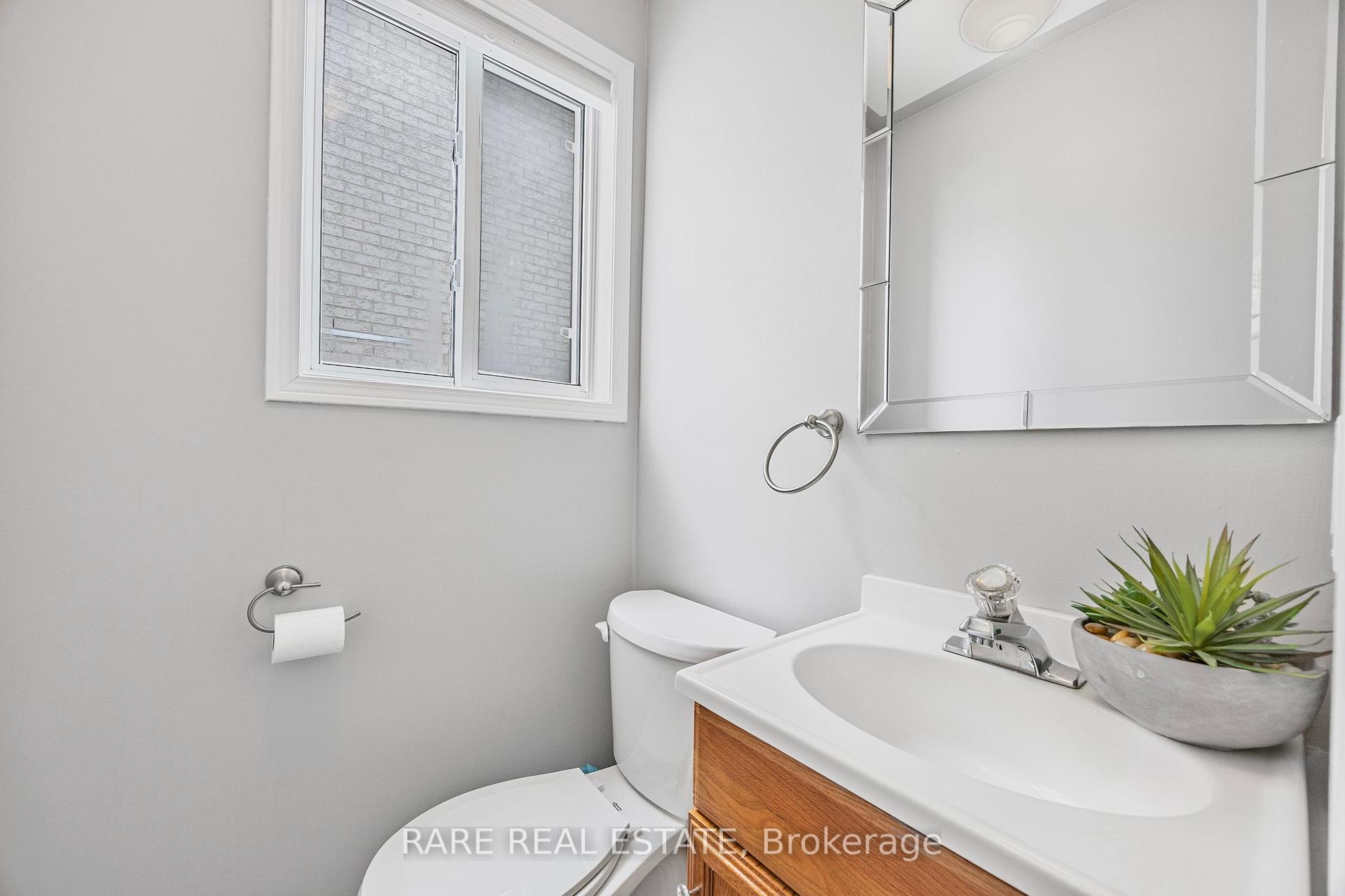 Photo 17 of 196 Hurst Drive, Barrie, Bayshore — HOMEH