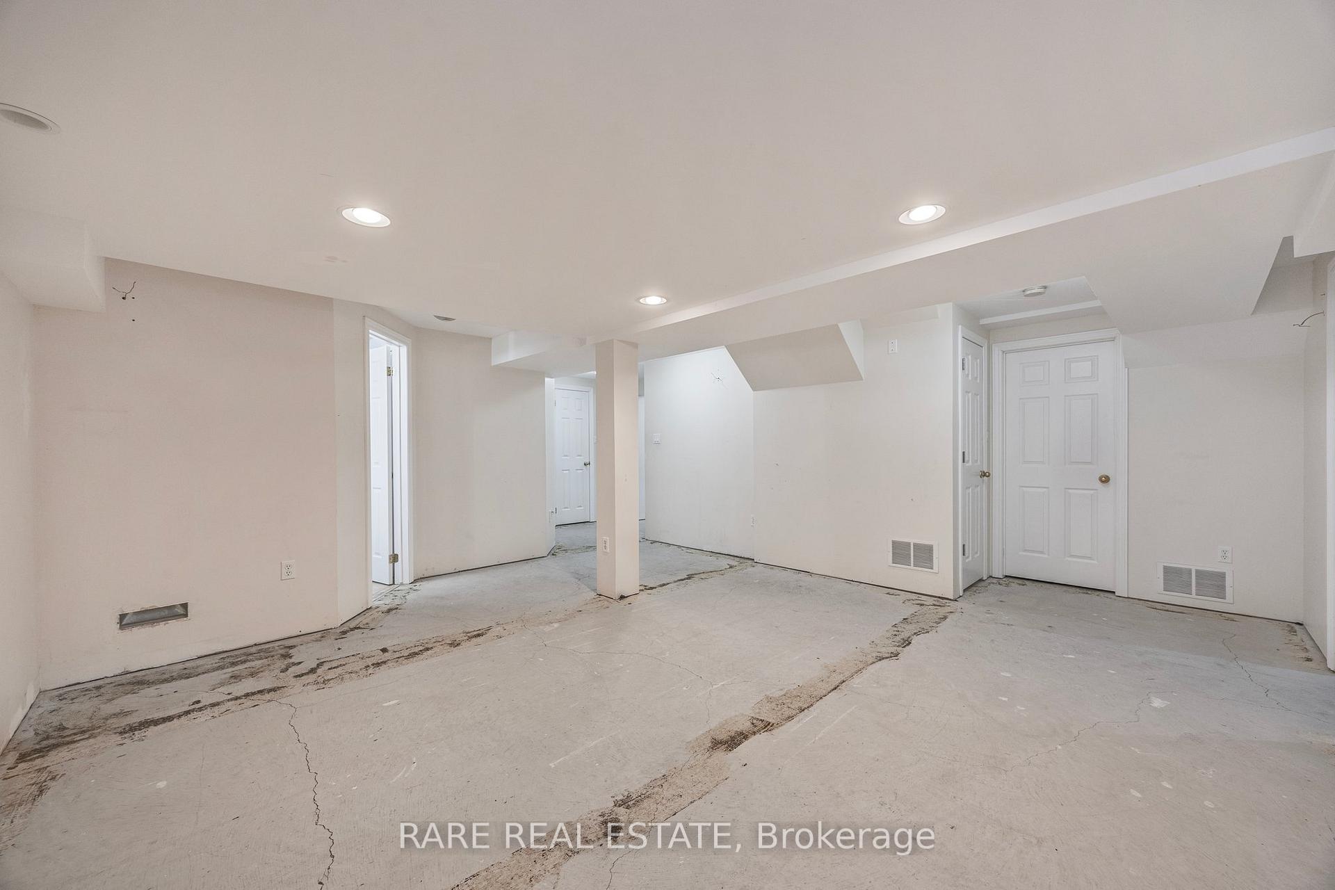 Photo 31 of 196 Hurst Drive, Barrie, Bayshore — HOMEH