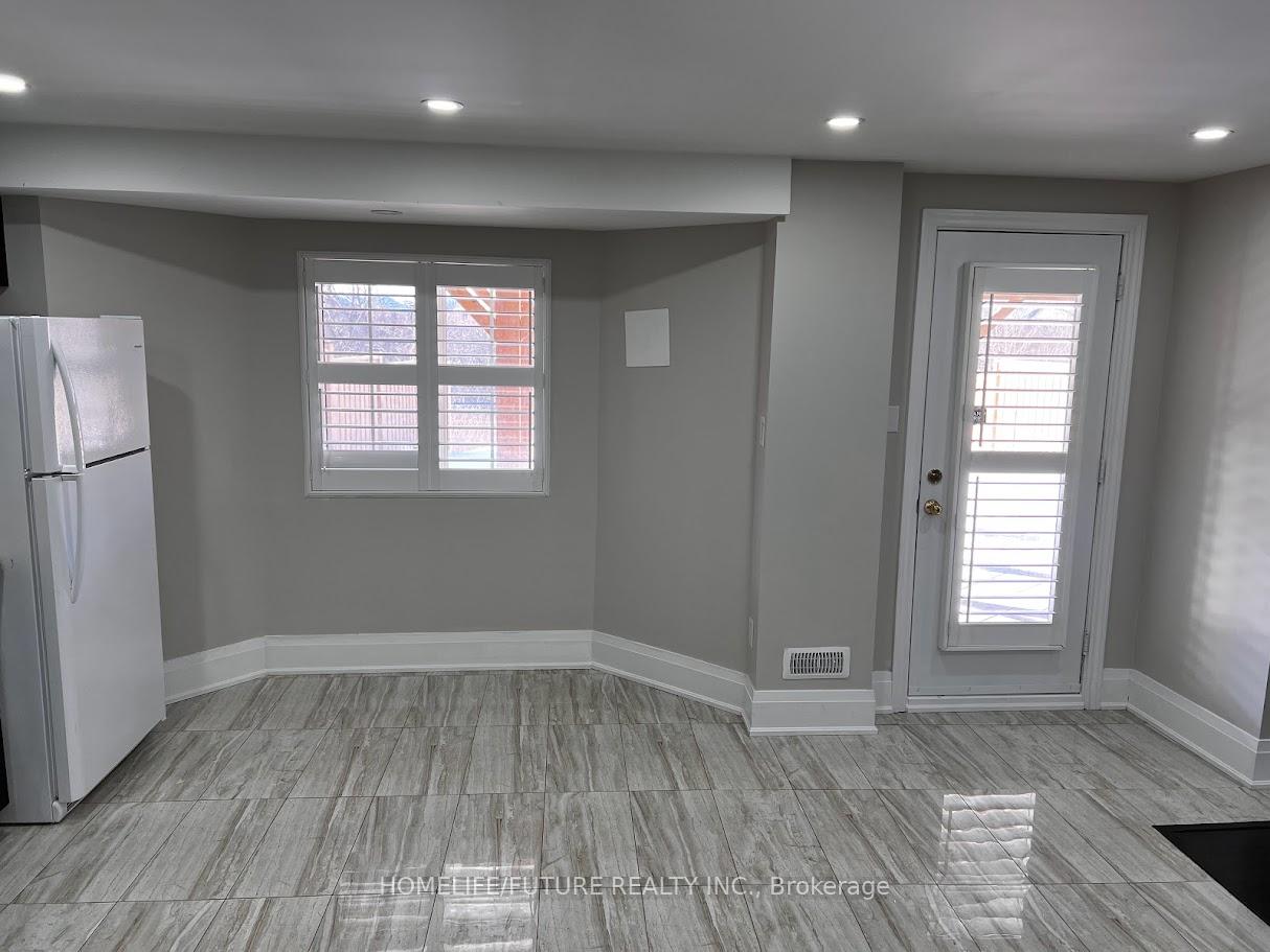 Photo 18 of Unit Bsmt, 54 Angelgate Road, Brampton, Credit Valley — HOMEH