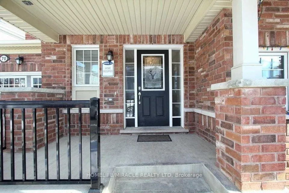 Photo 3 of Unit Main, 70 Quillberry Close, Brampton, Northwest Brampton — HOMEH