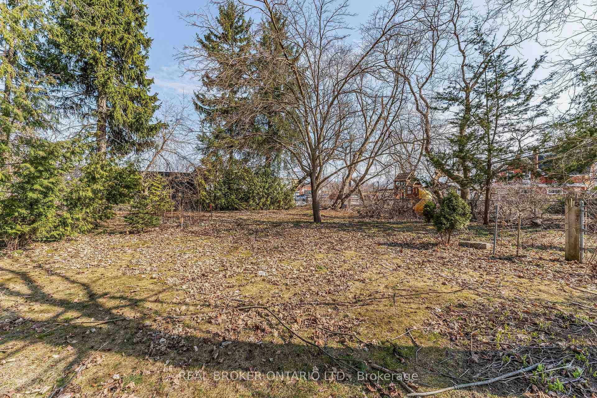 Photo 33 of 8 Caroline Street, Barrie, Allandale Centre — HOMEH