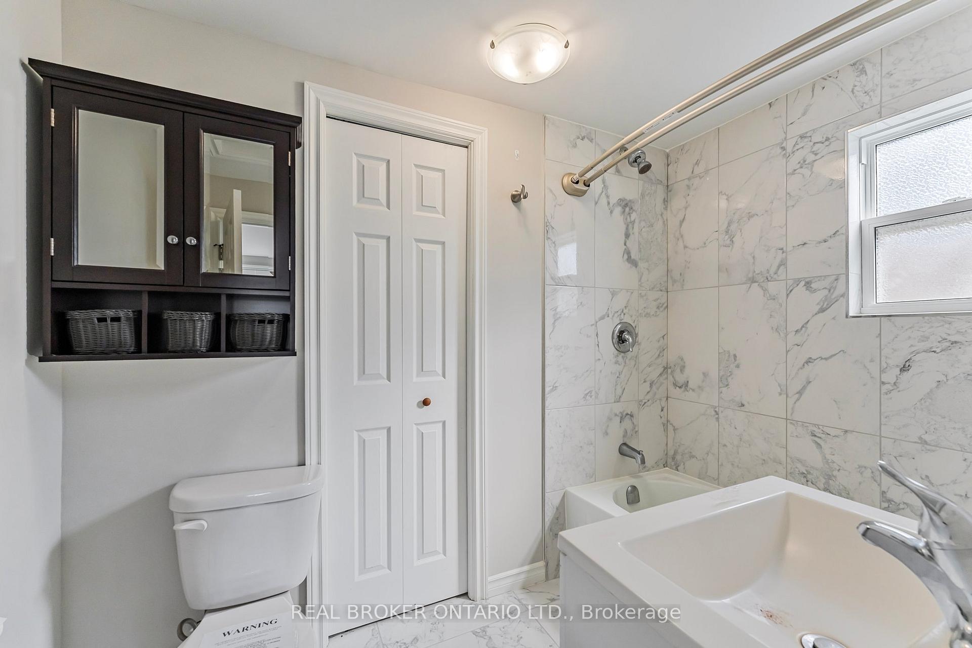 Photo 43 of 8 Caroline Street, Barrie, Allandale Centre — HOMEH