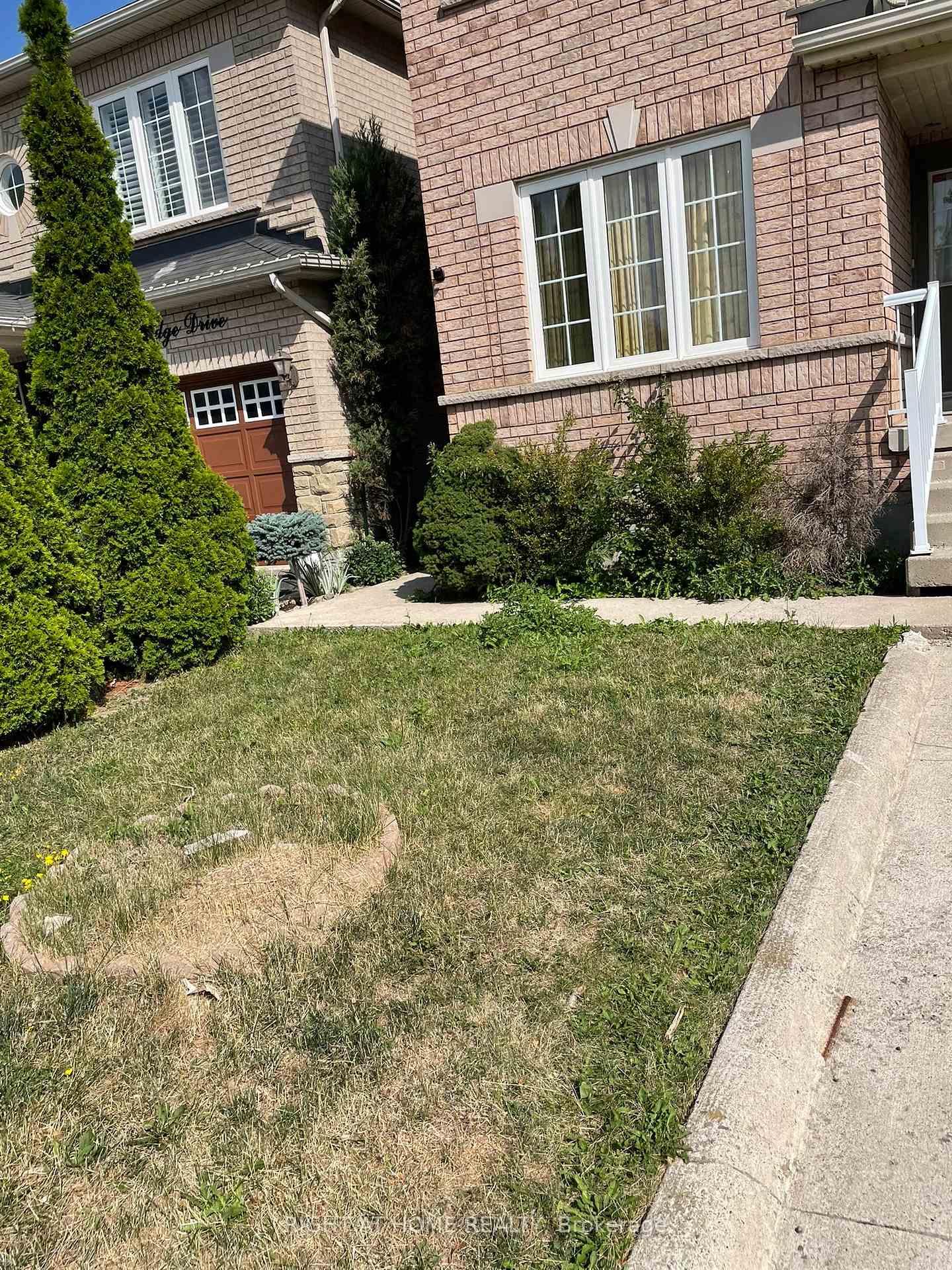 Photo 11 of Unit Main and 2nd level, 35 Echoridge Drive, Brampton, Fletcher's Meadow — HOMEH