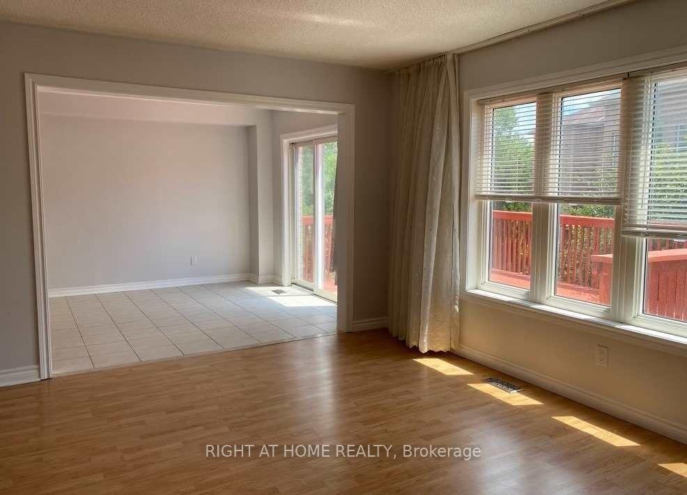 Photo 2 of Unit Main and 2nd level, 35 Echoridge Drive, Brampton, Fletcher's Meadow — HOMEH