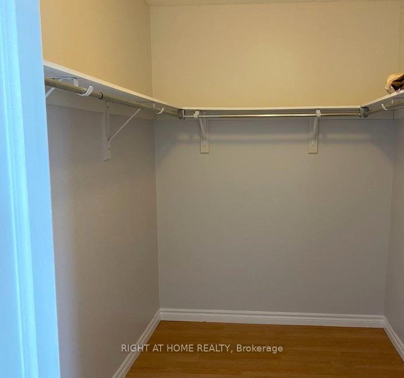 Photo 16 of Unit Main and 2nd level, 35 Echoridge Drive, Brampton, Fletcher's Meadow — HOMEH