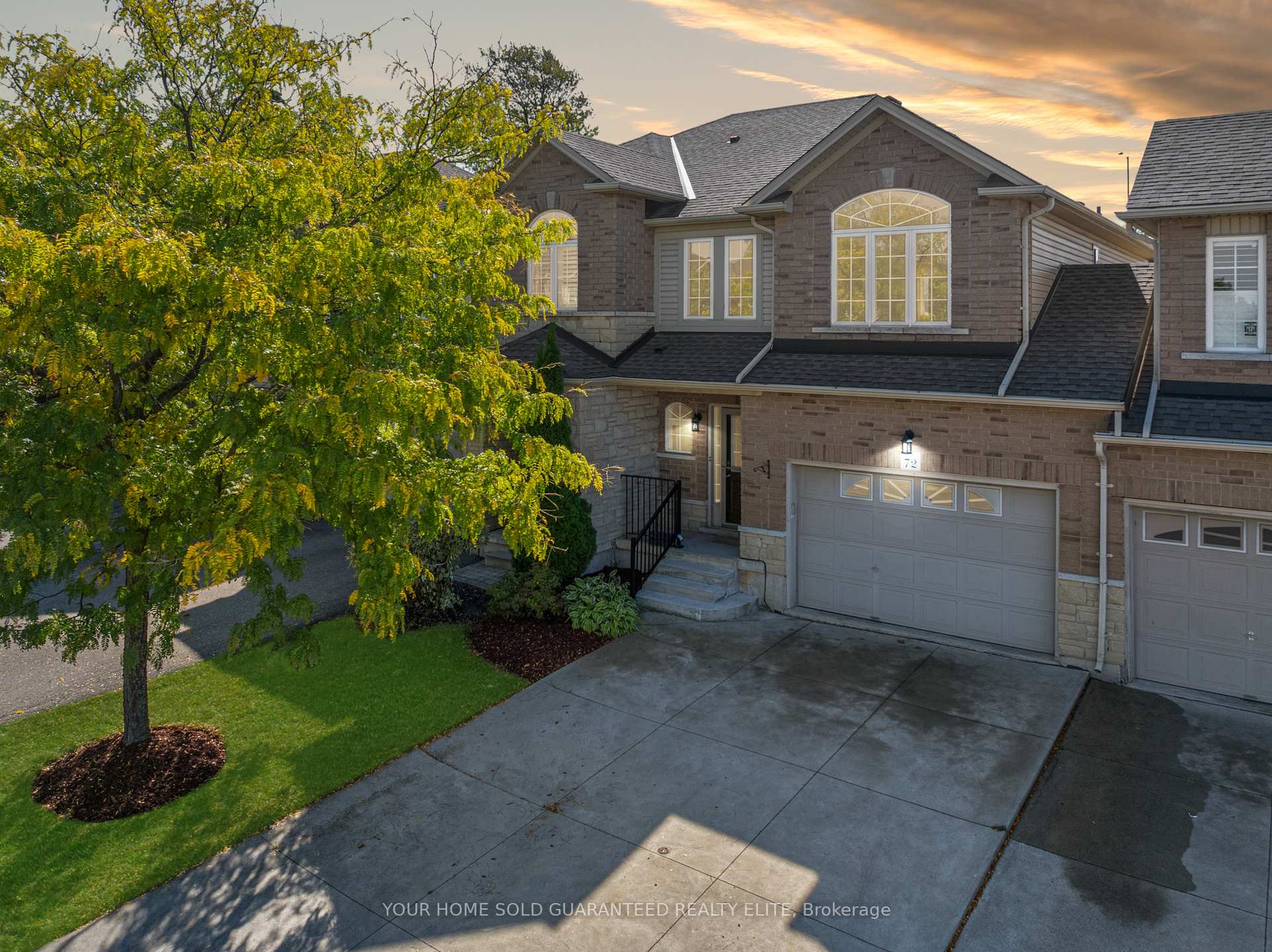 Photo 1 of 72 Cornerstone Drive, Hamilton, Stoney Creek Mountain — HOMEH