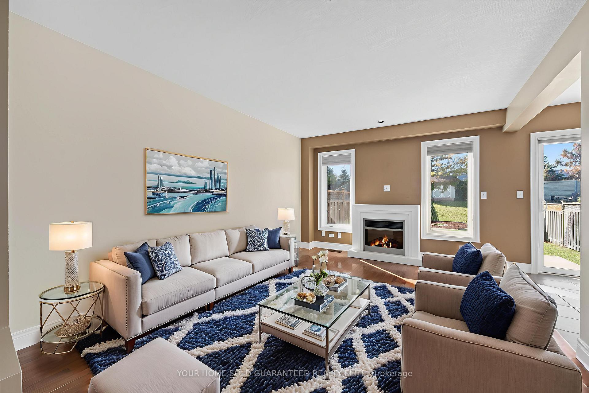 Photo 3 of 72 Cornerstone Drive, Hamilton, Stoney Creek Mountain — HOMEH