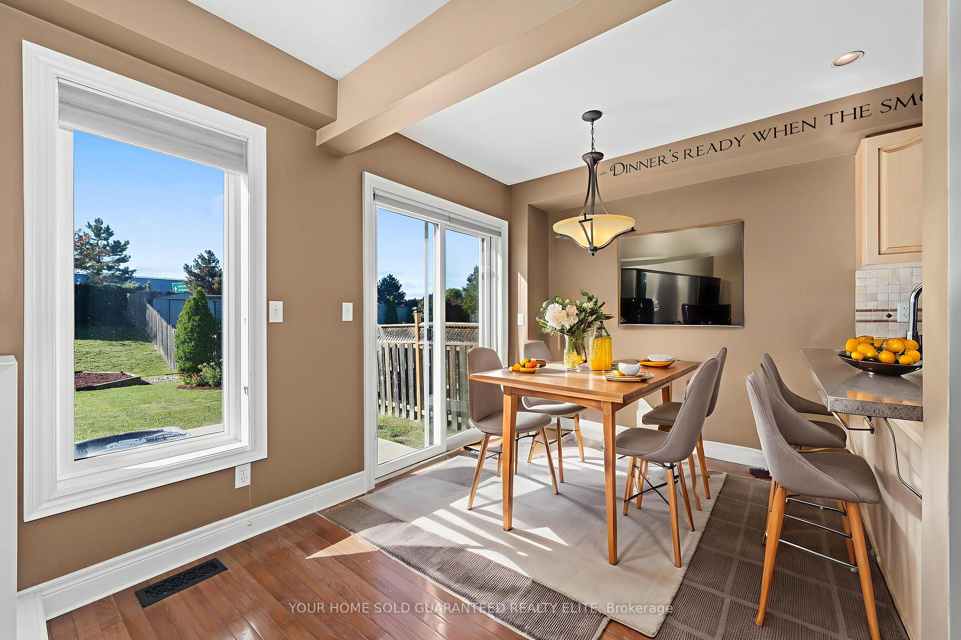 Photo 4 of 72 Cornerstone Drive, Hamilton, Stoney Creek Mountain — HOMEH