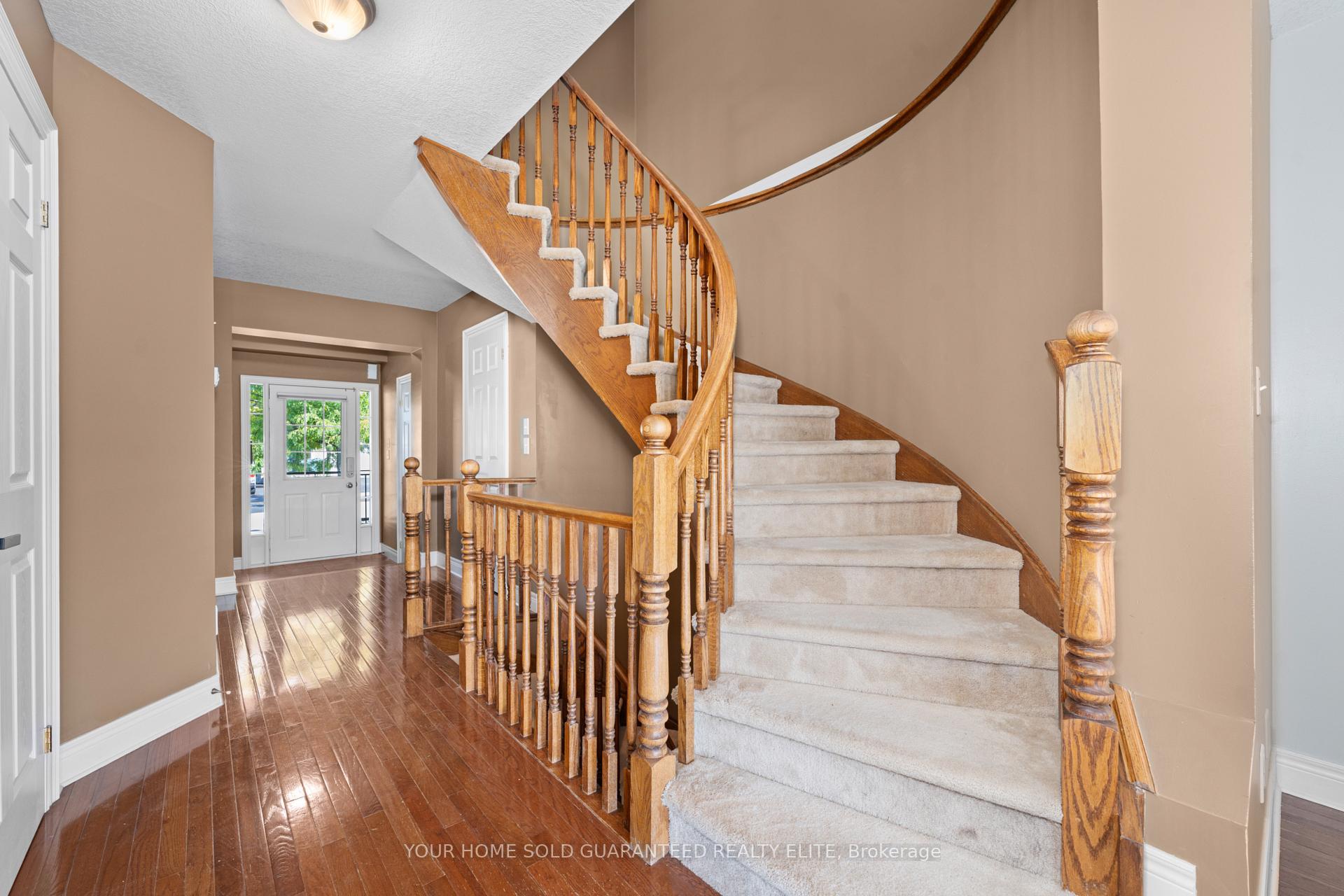 Photo 6 of 72 Cornerstone Drive, Hamilton, Stoney Creek Mountain — HOMEH