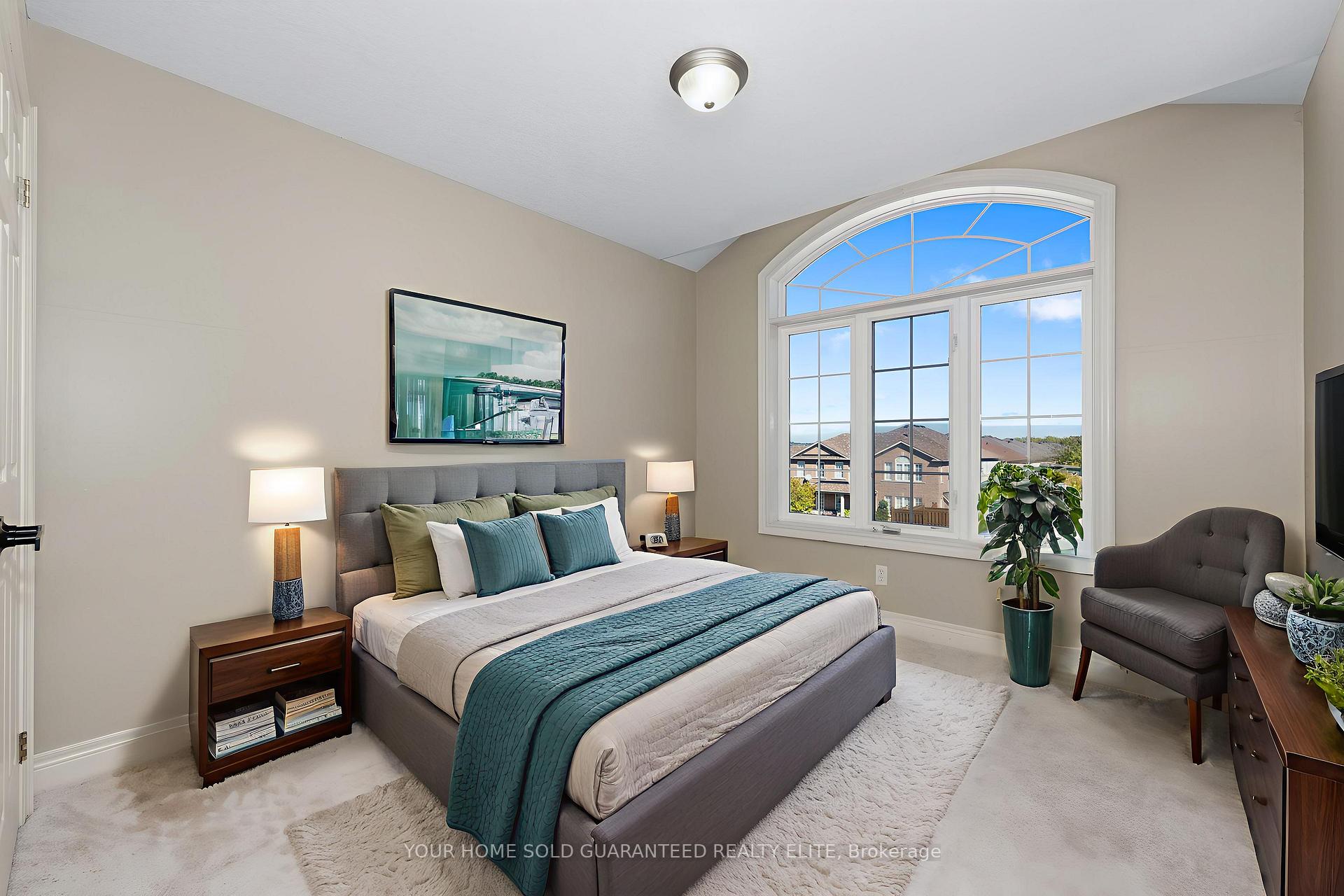 Photo 8 of 72 Cornerstone Drive, Hamilton, Stoney Creek Mountain — HOMEH