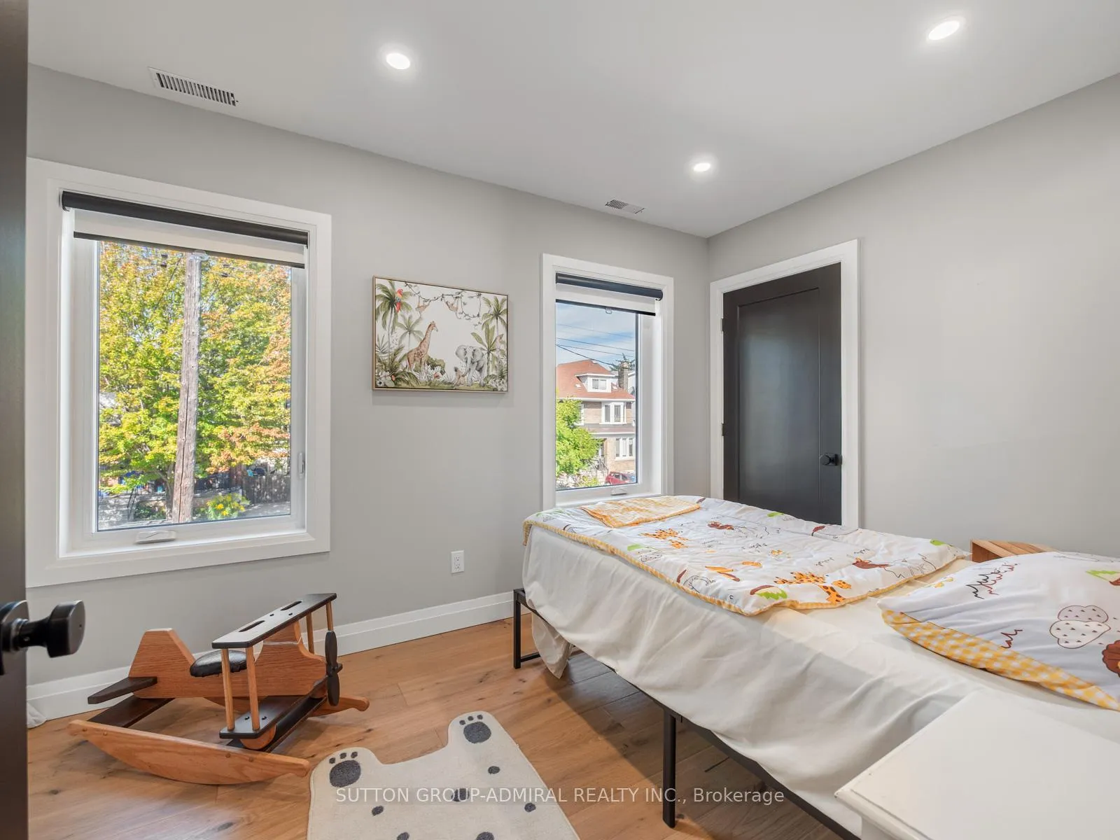 Photo 23 of 187 Rosslyn Avenue S, Hamilton, Delta — HOMEH