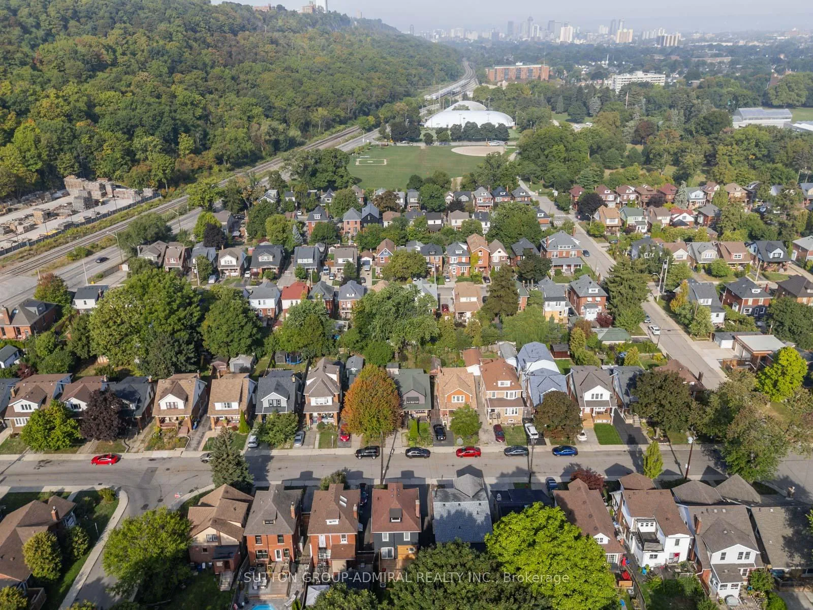 Photo 41 of 187 Rosslyn Avenue S, Hamilton, Delta — HOMEH