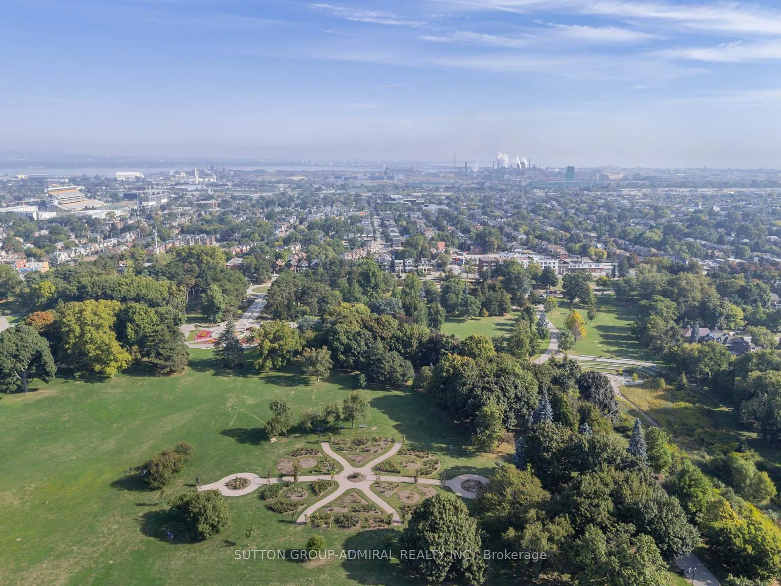 Photo 44 of 187 Rosslyn Avenue S, Hamilton, Delta — HOMEH