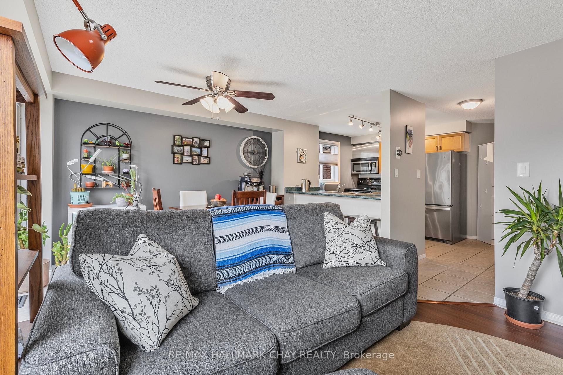 Photo 8 of 38 Silver Maple Crescent, Barrie, Holly — HOMEH