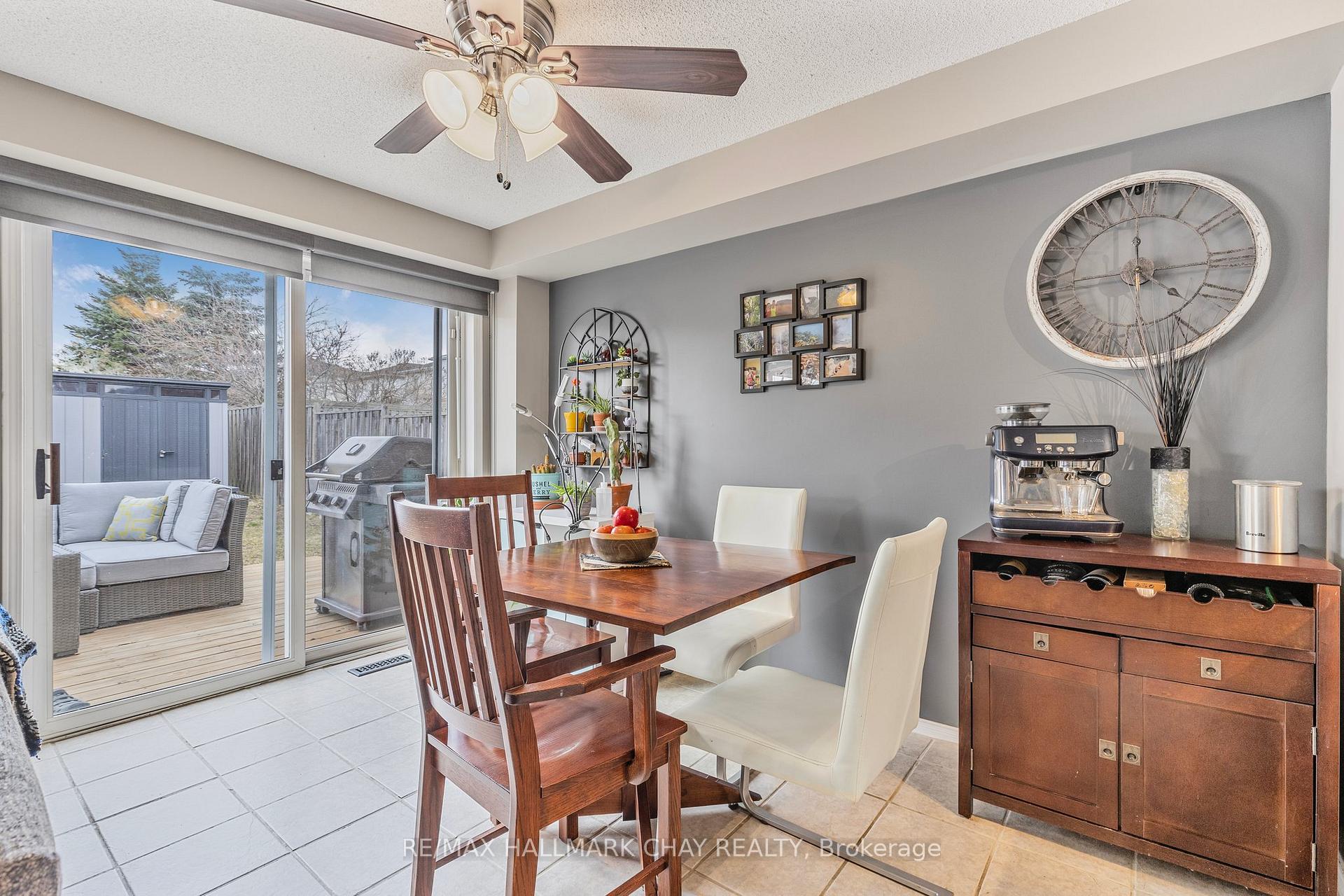 Photo 9 of 38 Silver Maple Crescent, Barrie, Holly — HOMEH