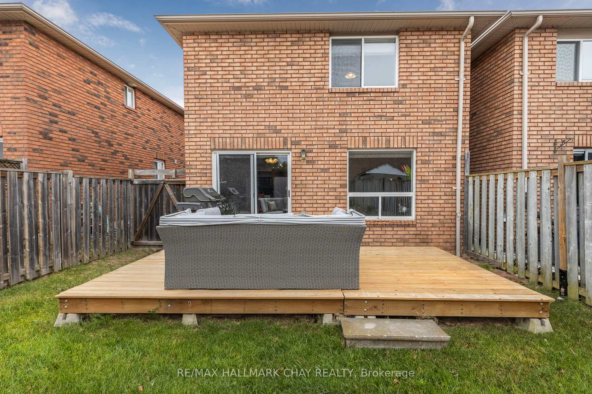 Photo 23 of 38 Silver Maple Crescent, Barrie, Holly — HOMEH
