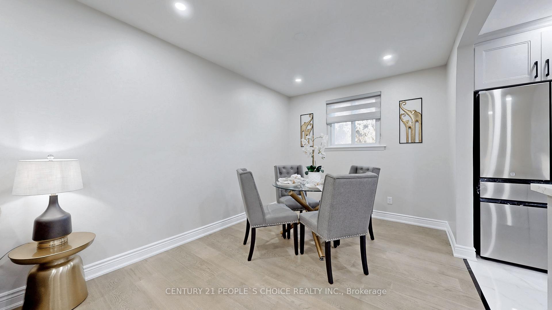 Photo 4 of 58 Brookdale Crescent, Brampton, Avondale — HOMEH