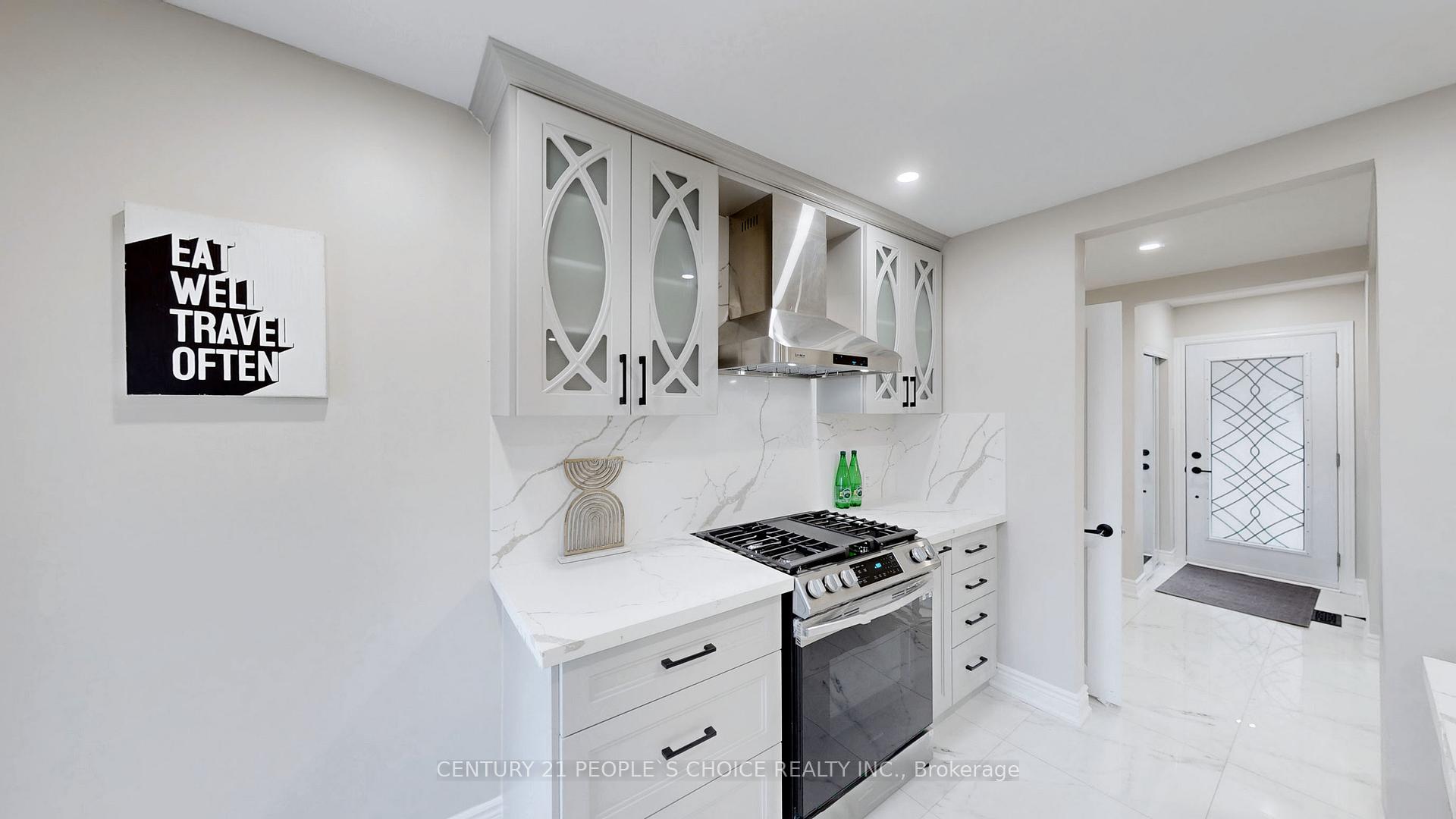 Photo 5 of 58 Brookdale Crescent, Brampton, Avondale — HOMEH