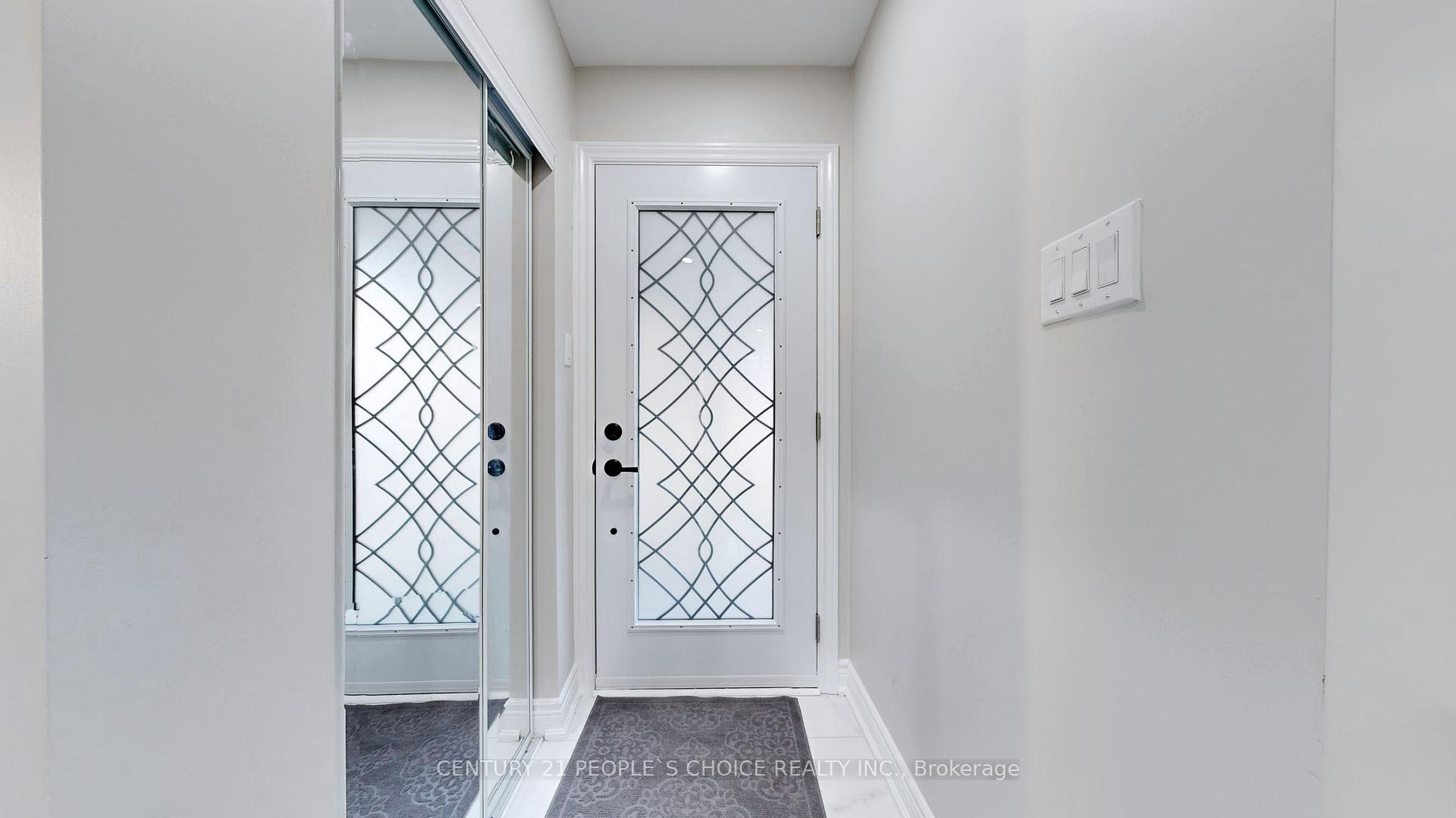 Photo 10 of 58 Brookdale Crescent, Brampton, Avondale — HOMEH