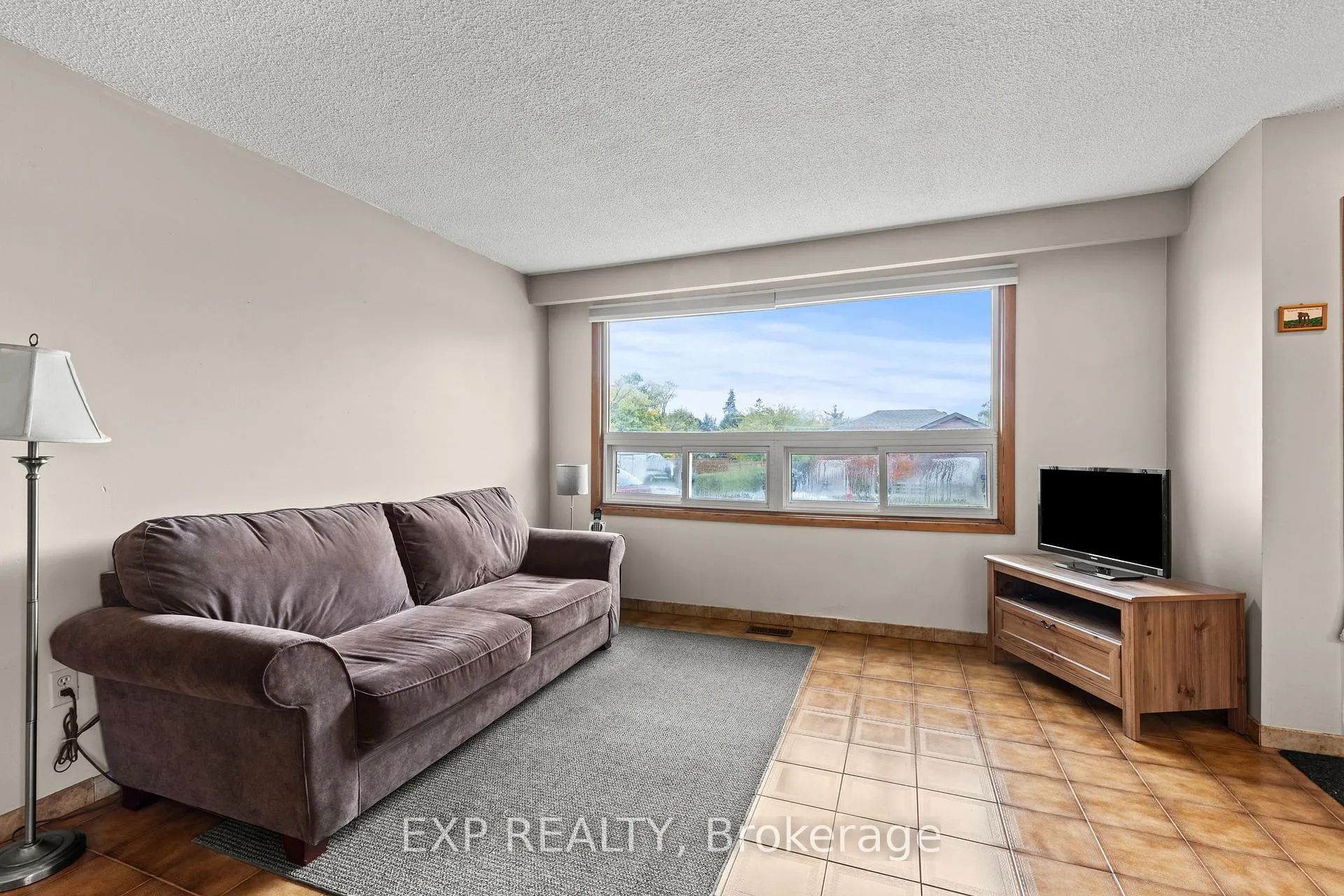 Photo 5 of 477 East 38th Street, Hamilton, Macassa — HOMEH