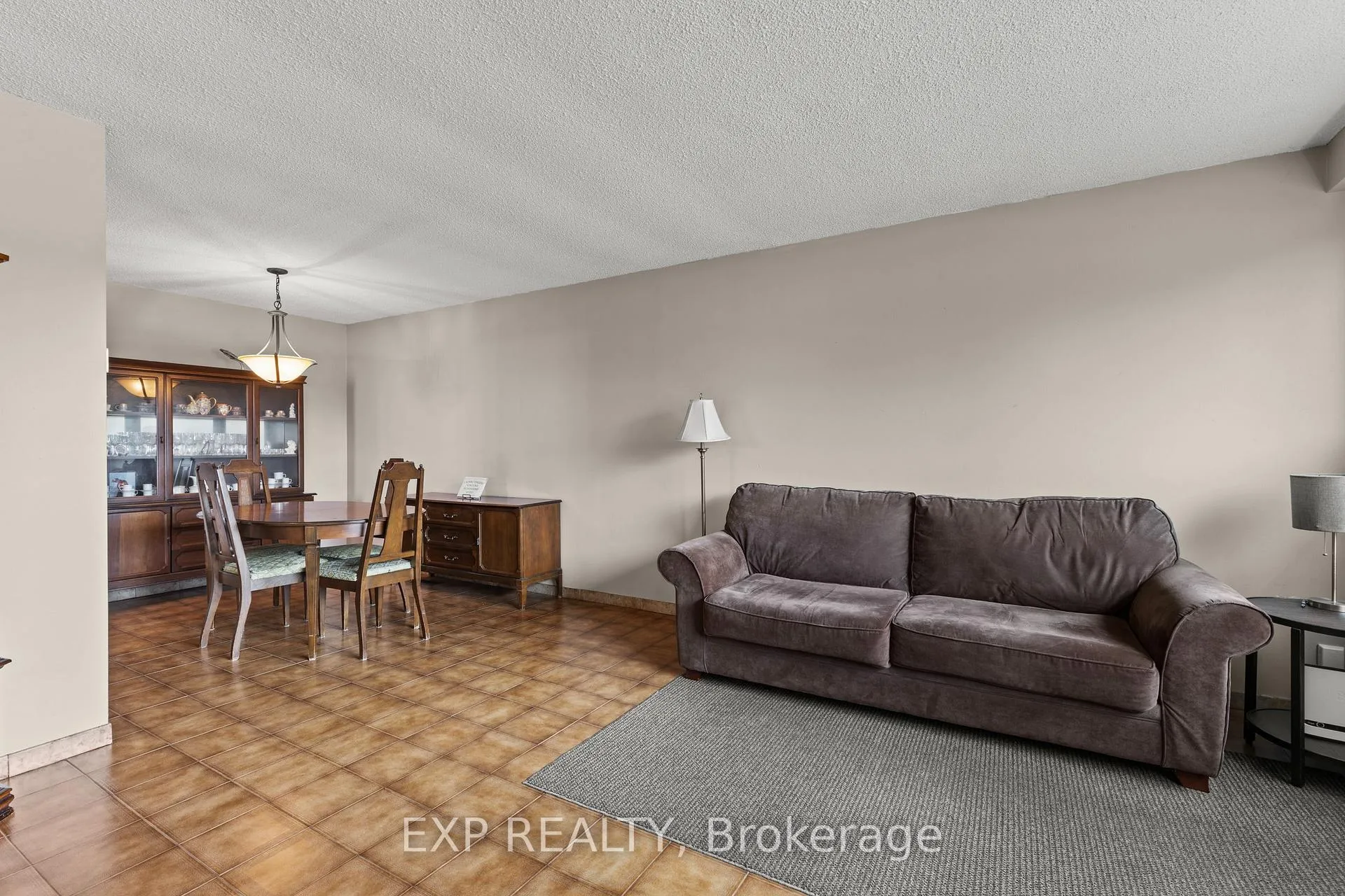 Photo 6 of 477 East 38th Street, Hamilton, Macassa — HOMEH