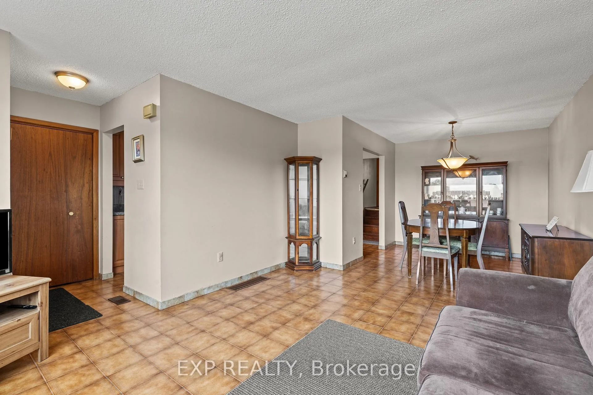 Photo 7 of 477 East 38th Street, Hamilton, Macassa — HOMEH