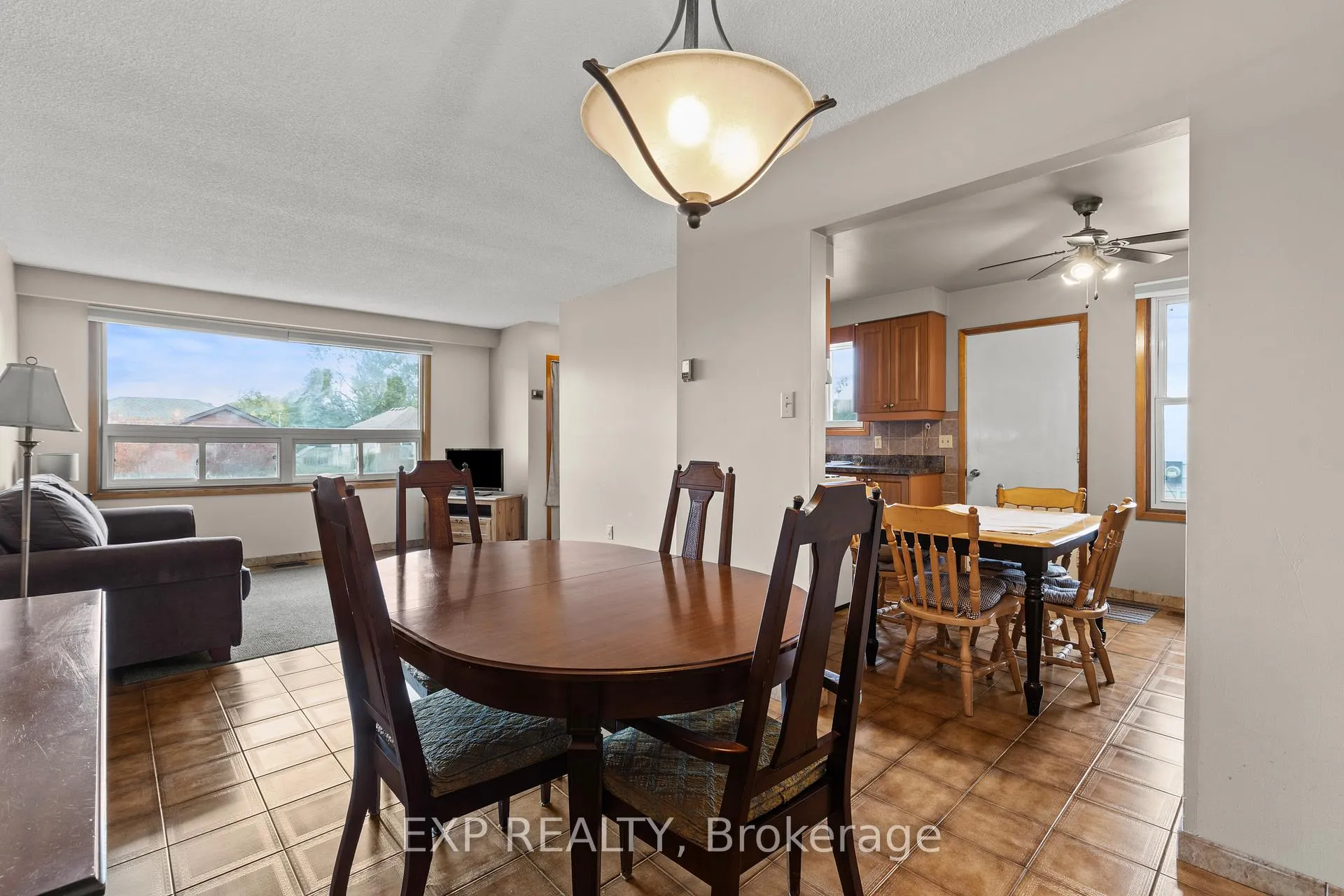 Photo 9 of 477 East 38th Street, Hamilton, Macassa — HOMEH