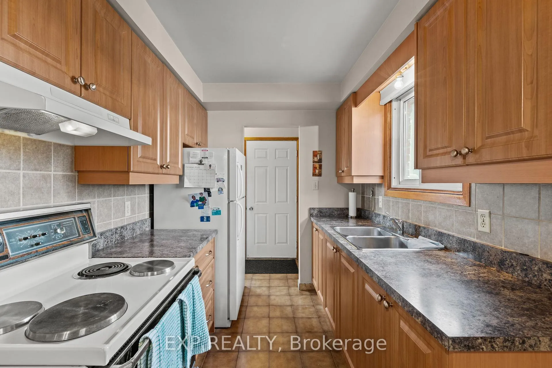 Photo 10 of 477 East 38th Street, Hamilton, Macassa — HOMEH