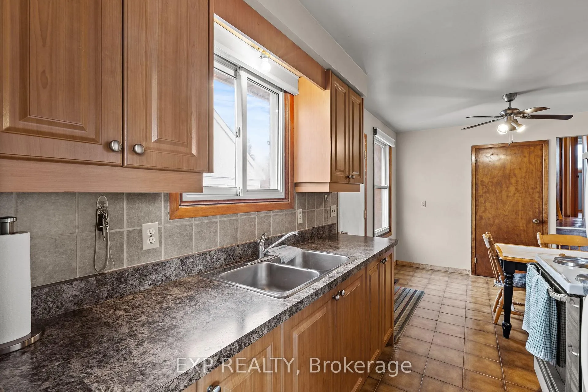 Photo 11 of 477 East 38th Street, Hamilton, Macassa — HOMEH