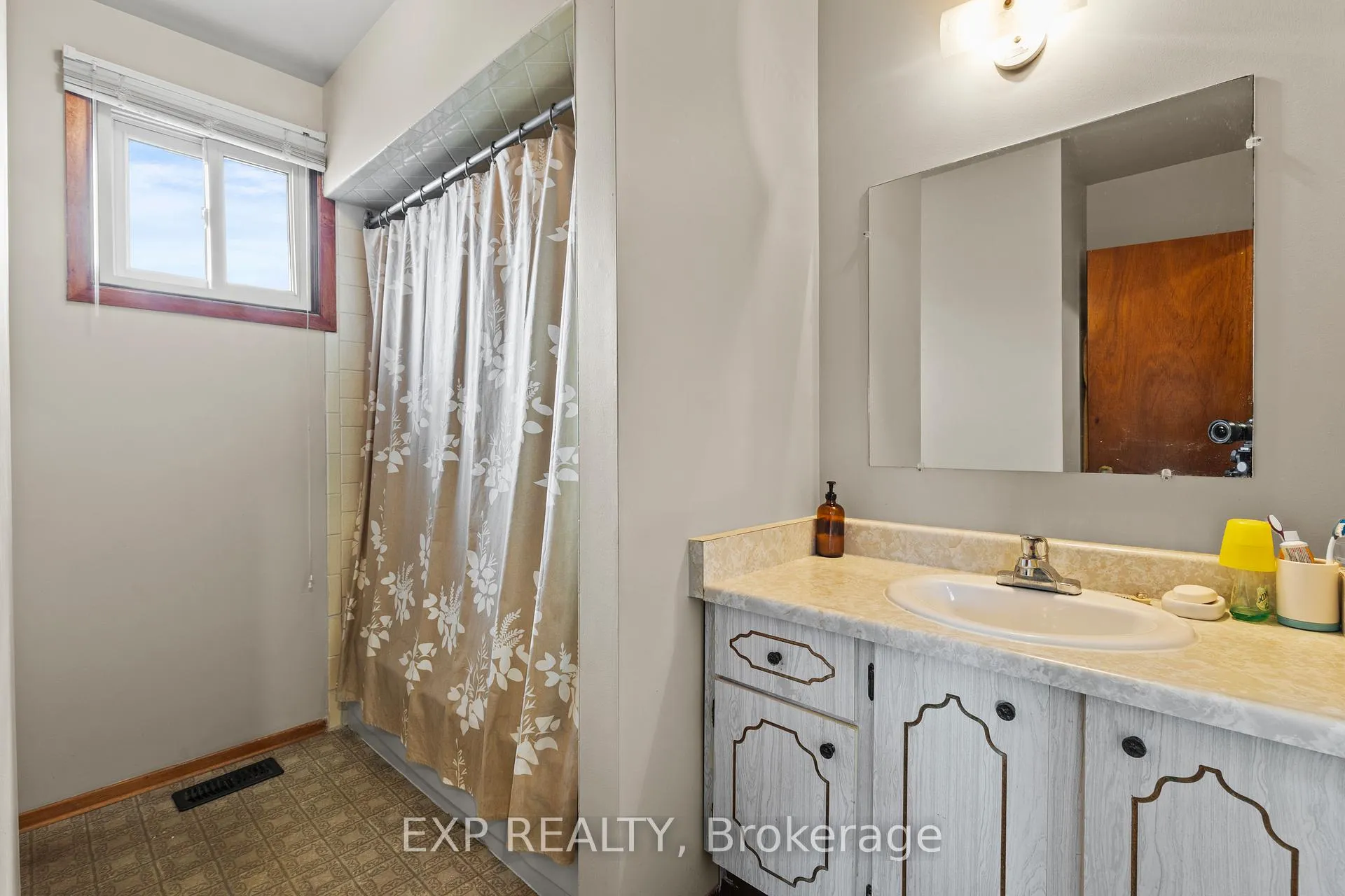 Photo 17 of 477 East 38th Street, Hamilton, Macassa — HOMEH