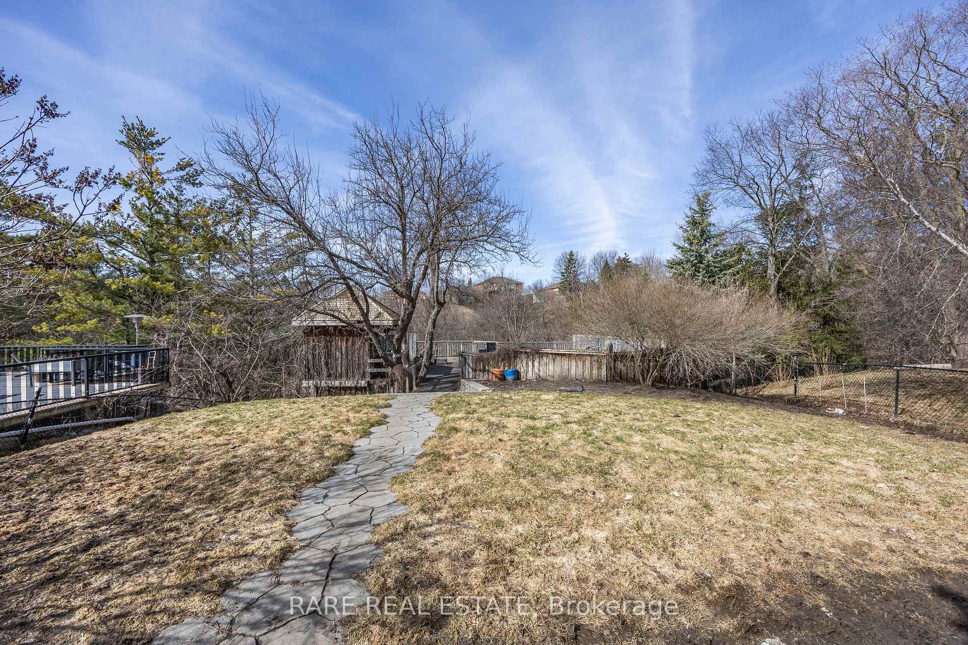 Photo 31 of 52 Columbia Road, Barrie, Holly — HOMEH