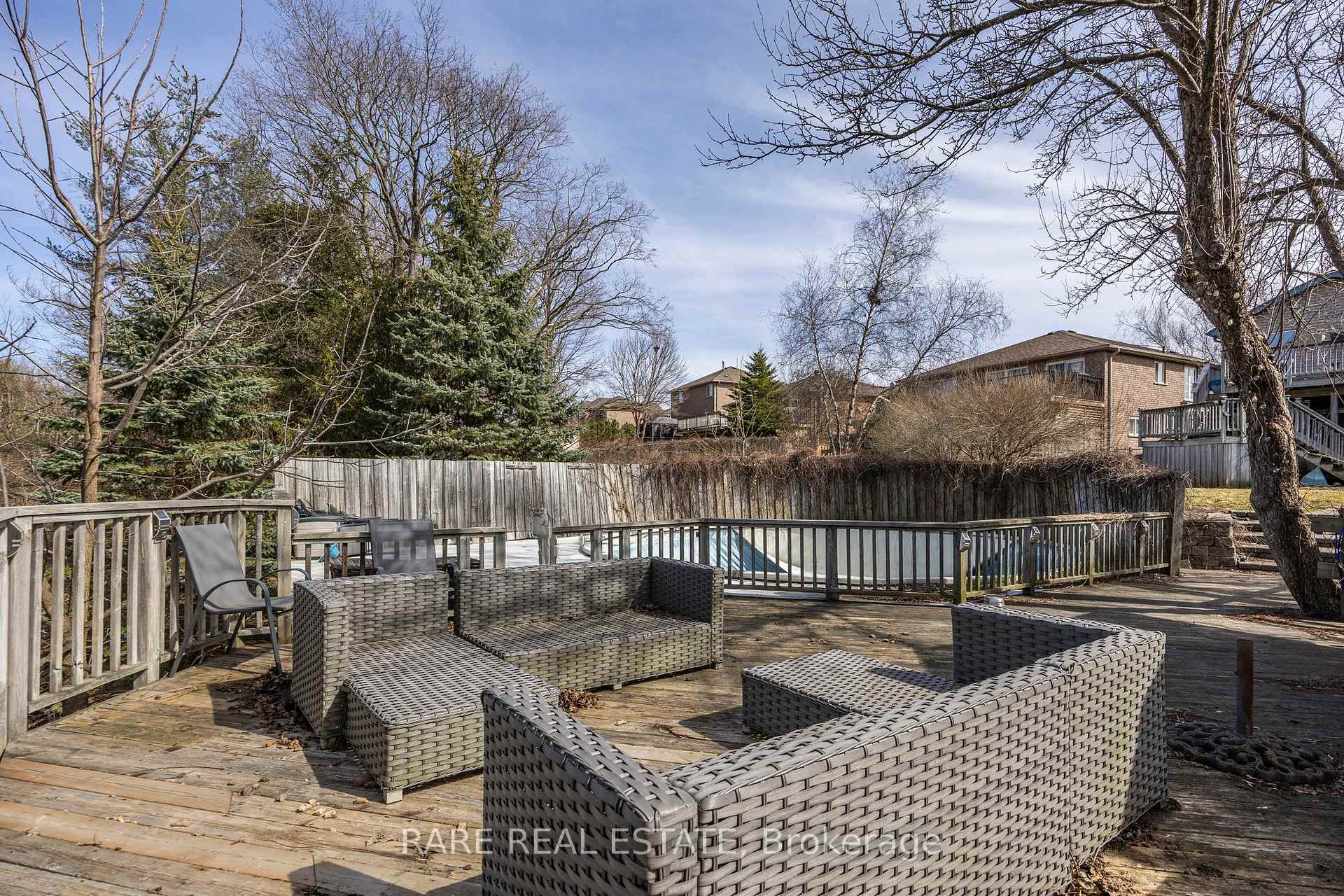 Photo 32 of 52 Columbia Road, Barrie, Holly — HOMEH