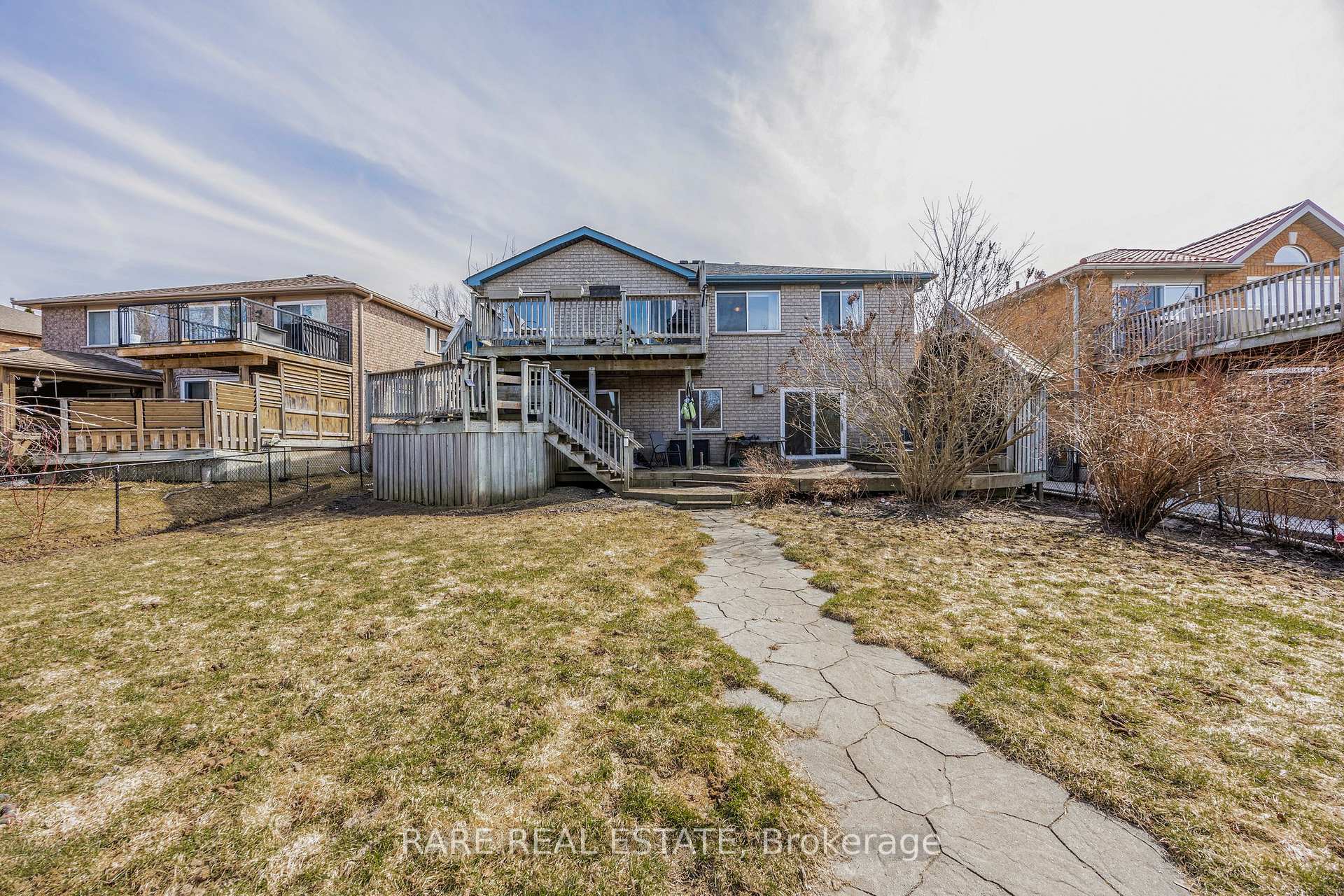 Photo 34 of 52 Columbia Road, Barrie, Holly — HOMEH