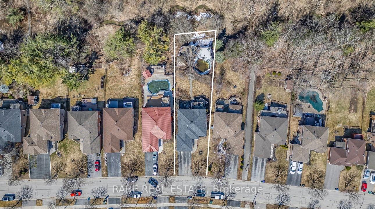 Photo 40 of 52 Columbia Road, Barrie, Holly — HOMEH