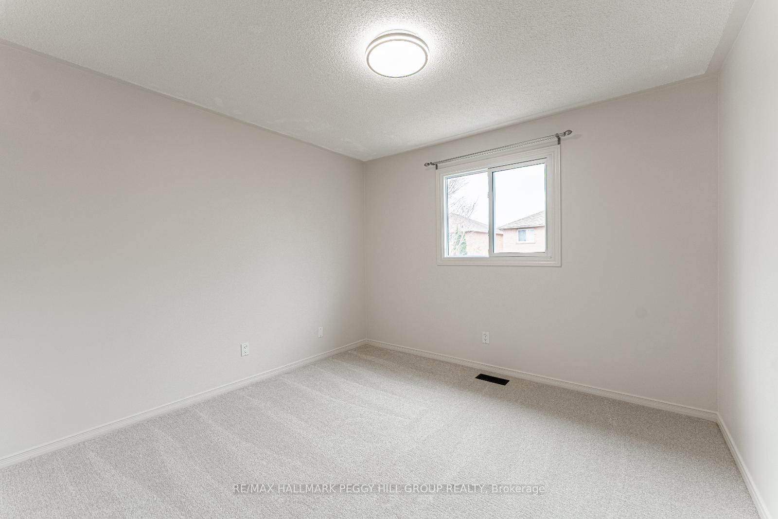 Photo 10 of 22 Porritt Street, Barrie, Ardagh — HOMEH