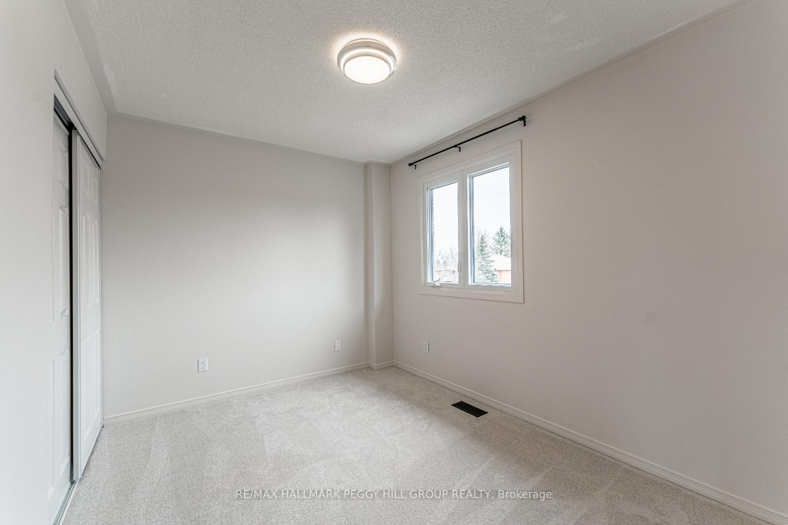 Photo 11 of 22 Porritt Street, Barrie, Ardagh — HOMEH