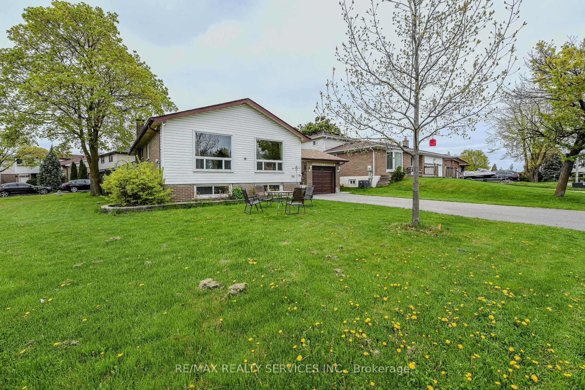 Front of 383 Bartley Bull Parkway