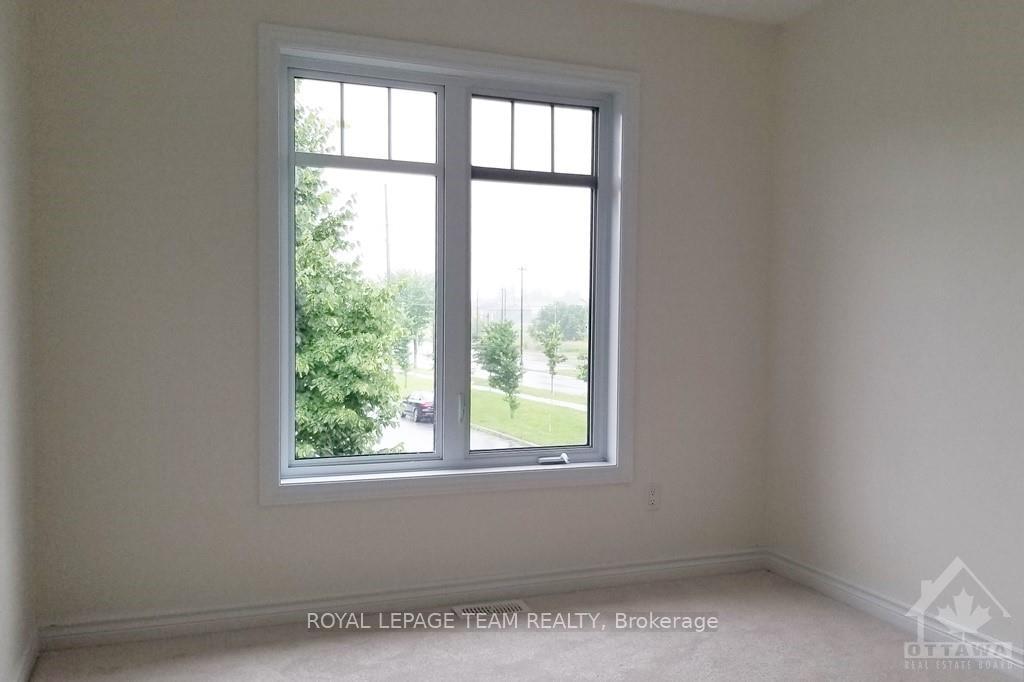 Photo 9 of 204 Garrity Crescent, Ottawa, Barrhaven - Strandherd — HOMEH