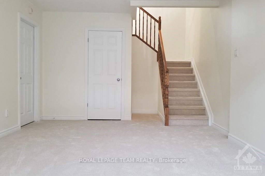 Photo 12 of 204 Garrity Crescent, Ottawa, Barrhaven - Strandherd — HOMEH