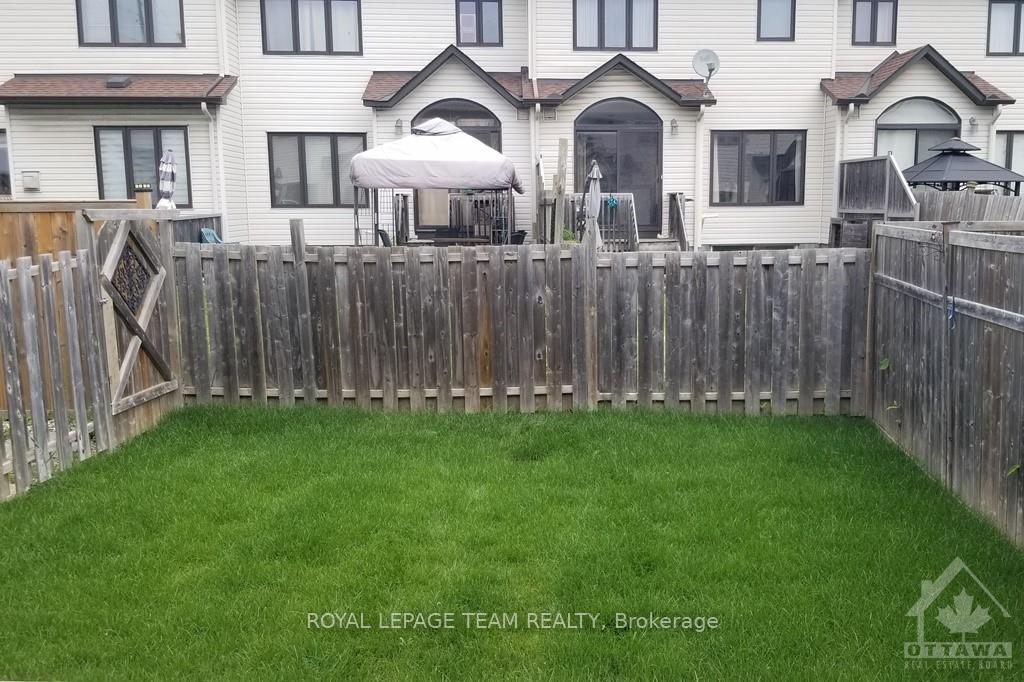 Photo 14 of 204 Garrity Crescent, Ottawa, Barrhaven - Strandherd — HOMEH
