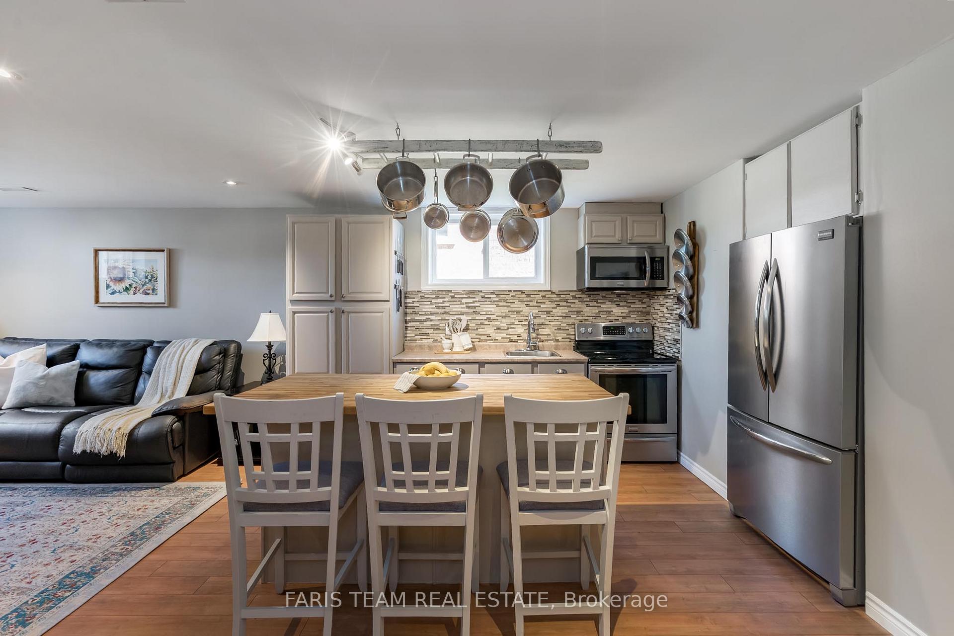 Photo 19 of 122 Sandringham Drive, Barrie, Innis-Shore — HOMEH