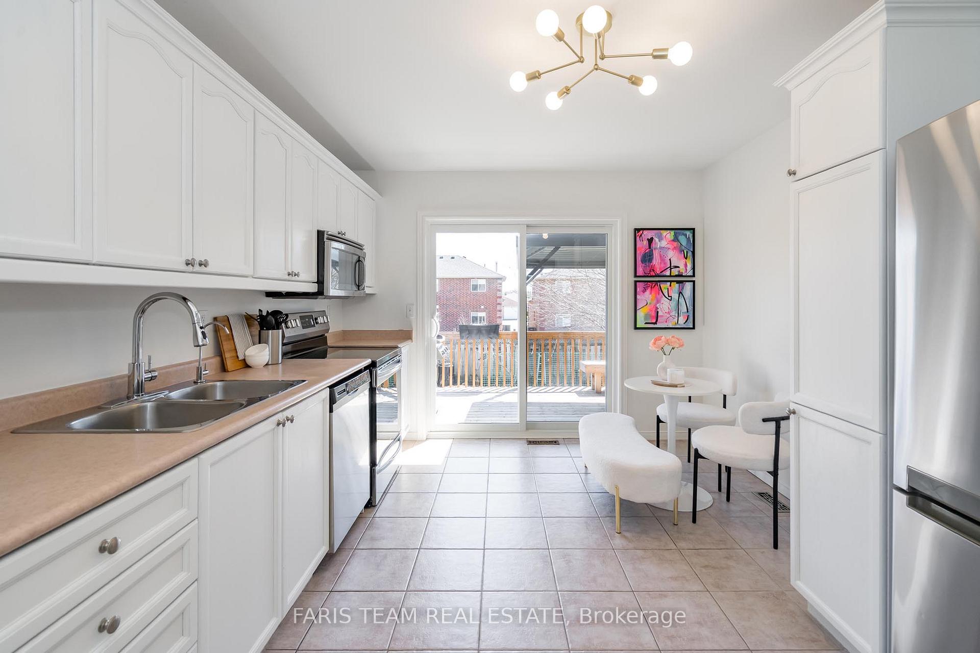 Photo 34 of 122 Sandringham Drive, Barrie, Innis-Shore — HOMEH
