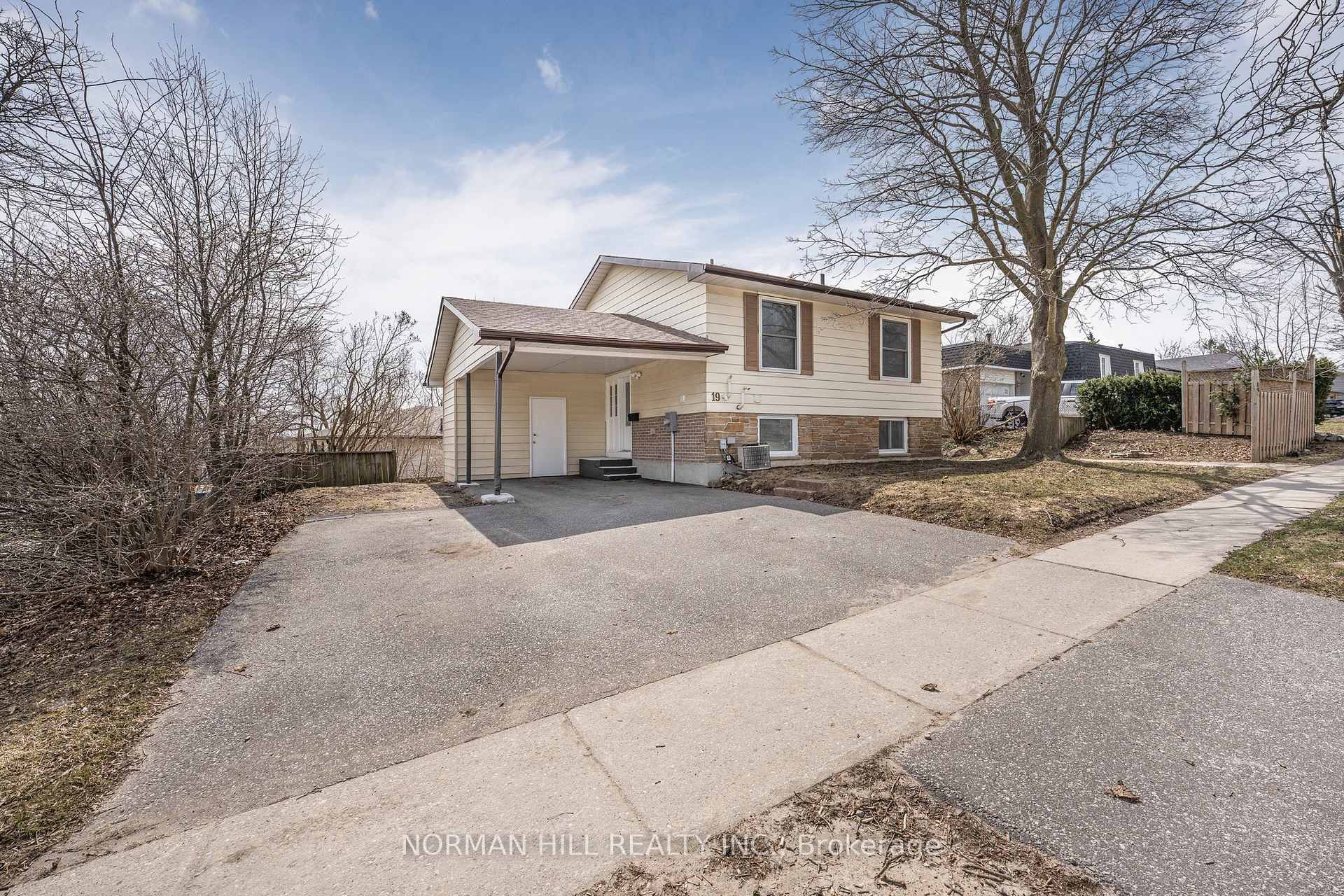 Photo 1 of 19 Collete Crescent, Barrie, Cundles East — HOMEH