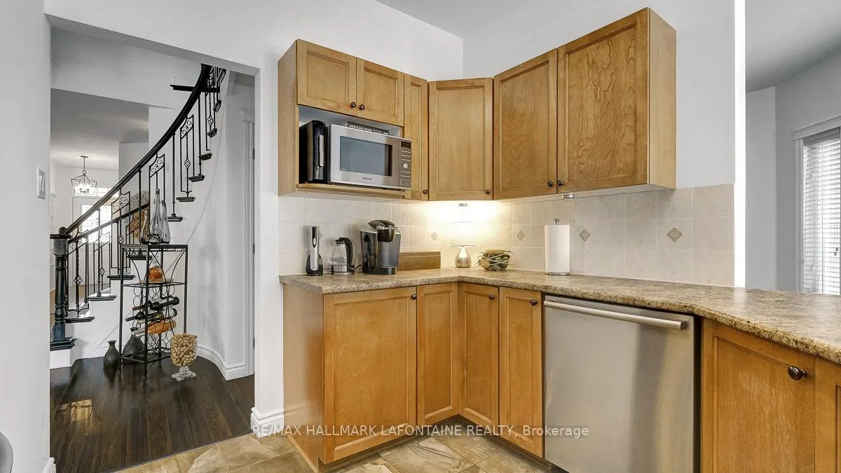 Photo 16 of 315 Rustic Hills Crescent, Ottawa, Springridge/East Village — HOMEH