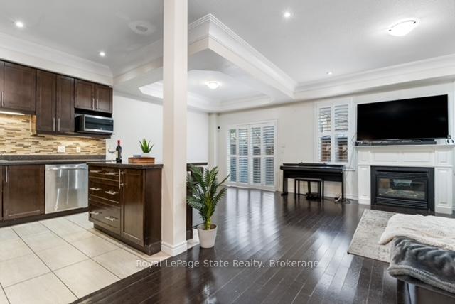 Photo 10 of 59 Galileo Drive, Hamilton, Lakeshore — HOMEH