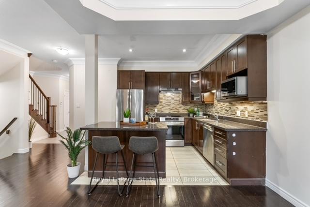 Photo 17 of 59 Galileo Drive, Hamilton, Lakeshore — HOMEH