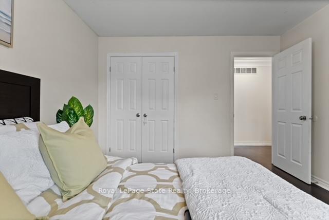 Photo 26 of 59 Galileo Drive, Hamilton, Lakeshore — HOMEH