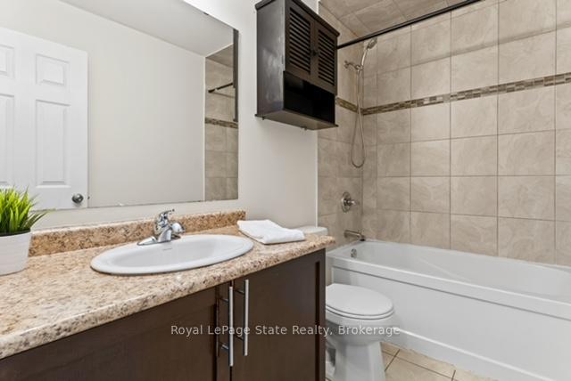 Photo 28 of 59 Galileo Drive, Hamilton, Lakeshore — HOMEH
