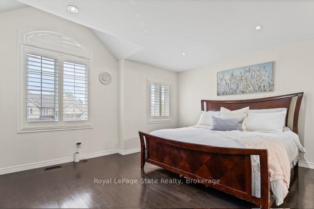 Photo 29 of 59 Galileo Drive, Hamilton, Lakeshore — HOMEH