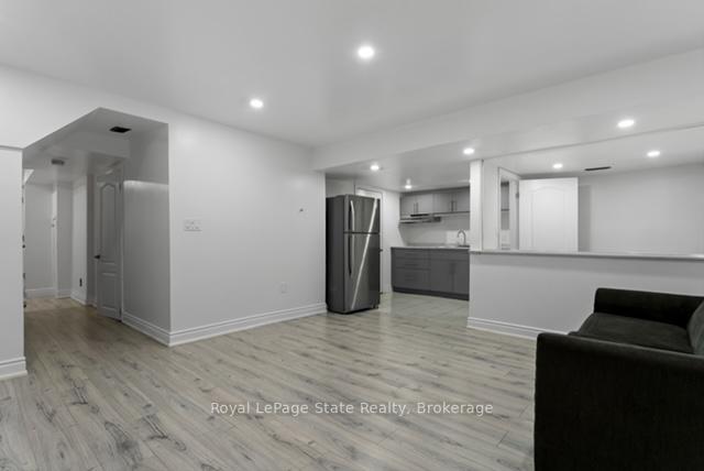 Photo 37 of 59 Galileo Drive, Hamilton, Lakeshore — HOMEH